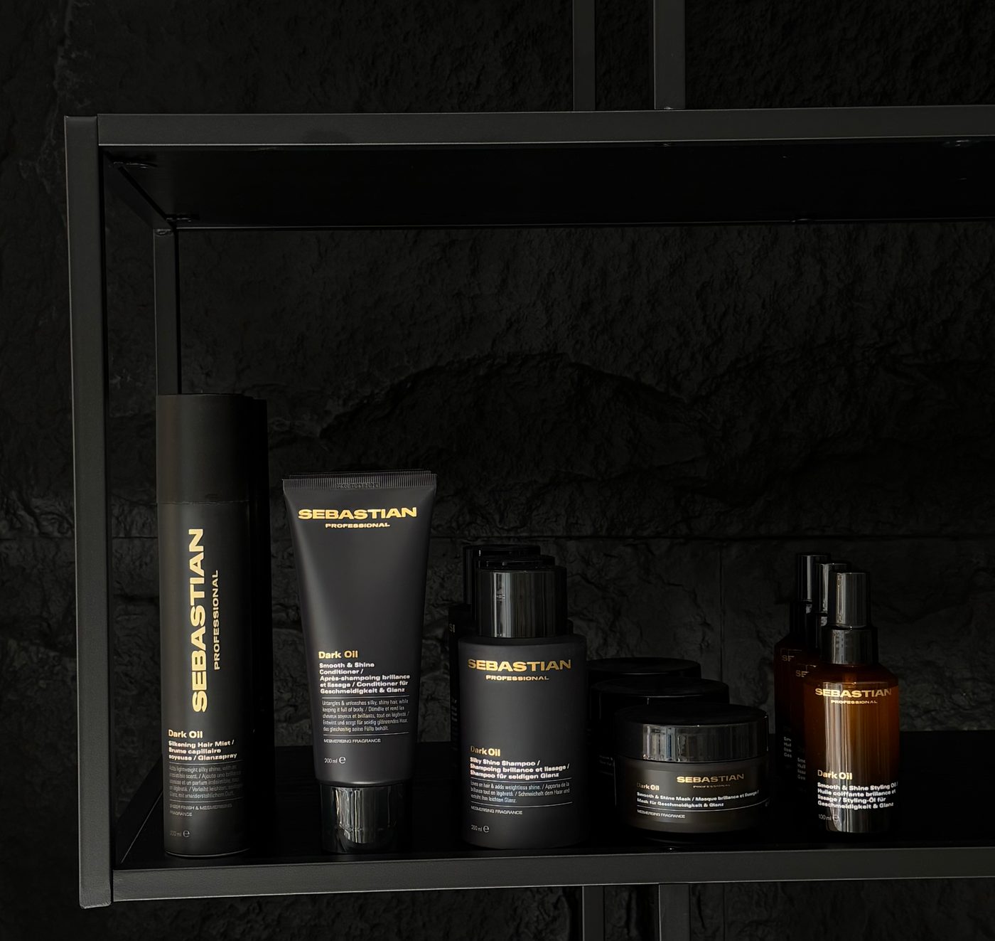 Sebastian Professional Dark Oil Produkte im Regal